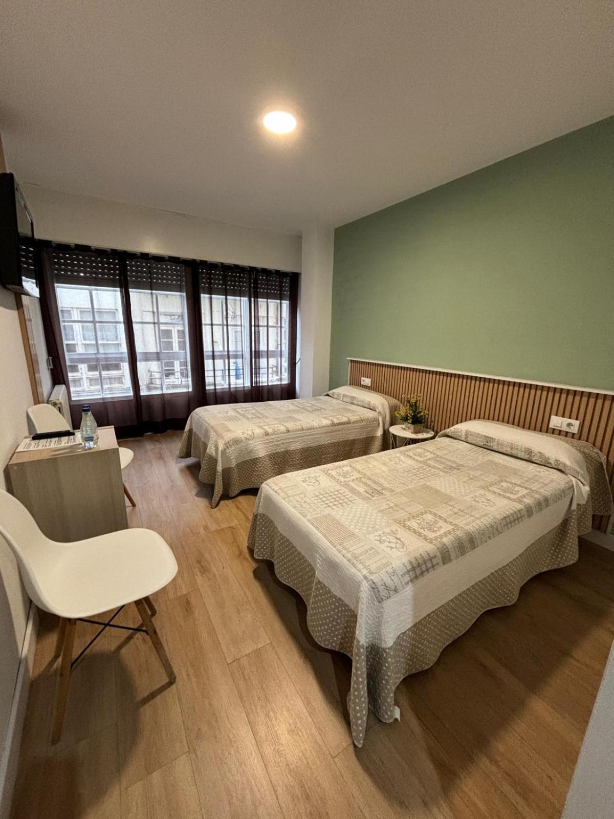 Hostal La Frontera Ferrol Extérieur photo
