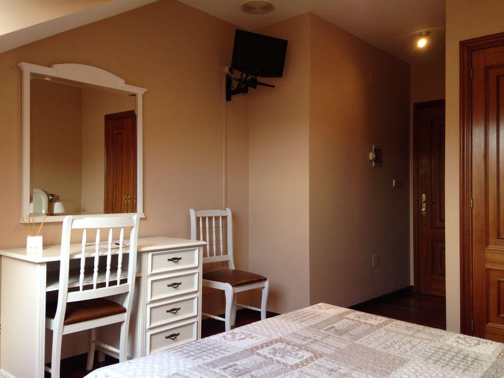 Hostal La Frontera Ferrol Extérieur photo