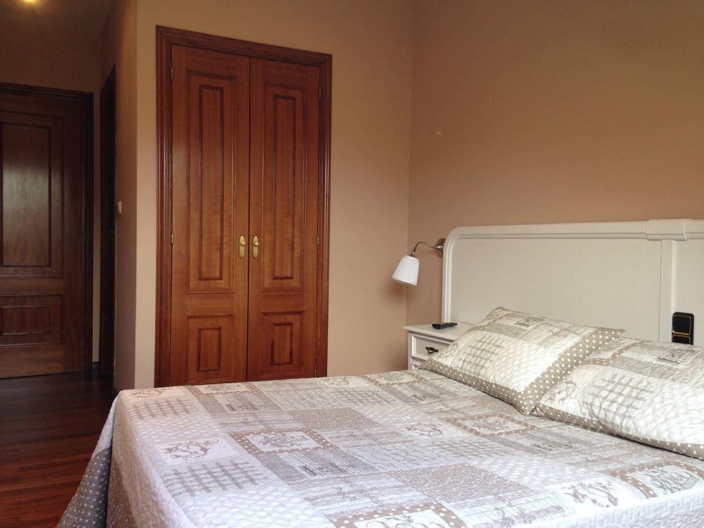 Hostal La Frontera Ferrol Extérieur photo