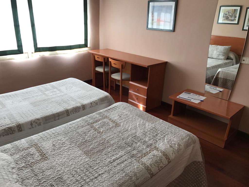 Hostal La Frontera Ferrol Extérieur photo