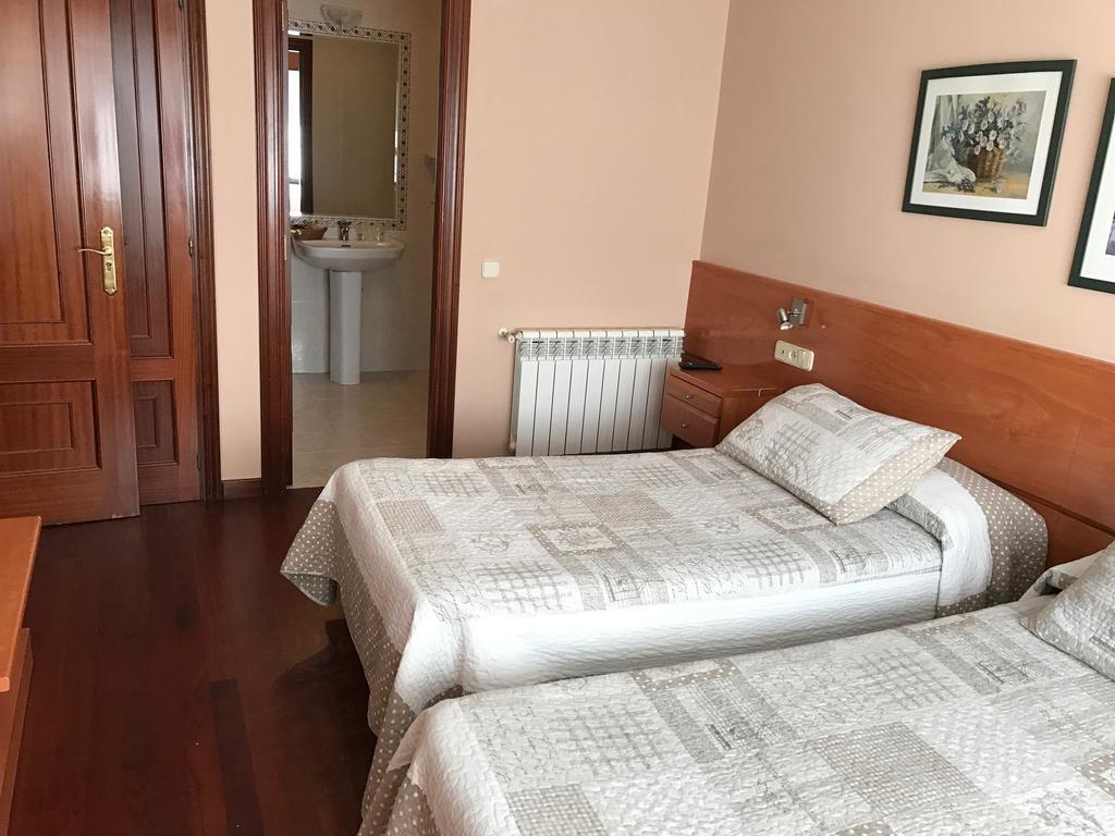 Hostal La Frontera Ferrol Extérieur photo